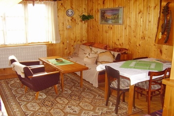 Slovensko Chata Čremošné, Exteriér