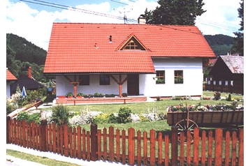 Słowacja Chata Fačkov, Zewnątrz