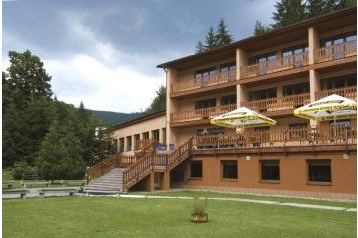 Slovensko Hotel Papradno, Exteriér