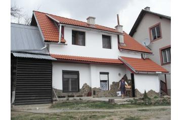 Slovacia Chata Rejdová, Exteriorul