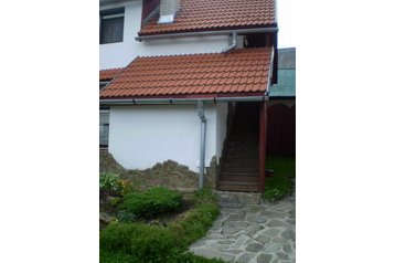 Slovacia Chata Rejdová, Exteriorul