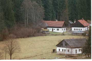 Czechy Chata Rovná, Zewnątrz