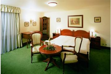 Czechy Hotel Štiřín, Zewnątrz