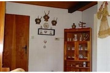 Cehia Chata Javorná, Exteriorul