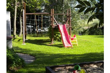 Cehia Chata Vlčice, Exteriorul