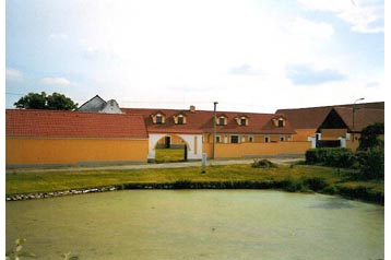 Csehország Chata Louka, Exteriőr