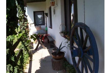 Slovensko Chata Radava, Exteriér