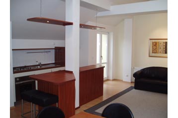 Tsjekkia Privát Praha, Eksteriør