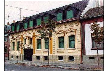Hungrie Hotel Szeged, Extérieur