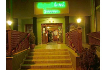 Hungrie Hotel Mezőkövesd, Extérieur