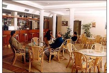 Vengrija Hotel Cserkeszőlő, Eksterjeras