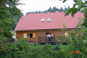 Slovensko Chata Klokočov, Exteriér