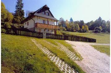 Slovensko Chata Čremošné, Exteriér