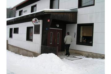 Cehia Penzión Líšný, Exteriorul