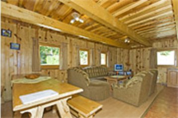 Slovacia Chata Ružomberok, Exteriorul