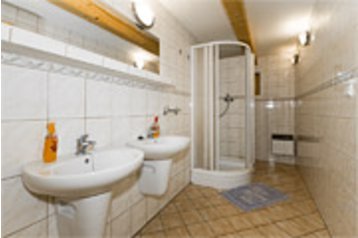 Slovacia Chata Ružomberok, Exteriorul