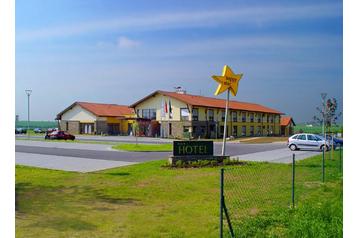 Čekija Hotel Hnanice, Eksterjeras