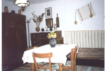 Hongarije Chata Hollókő, Exterieur