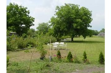 Ungari Privát Fertőd, Eksterjöör