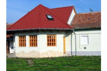 Magyarország Chata Abádszalók, Exteriőr