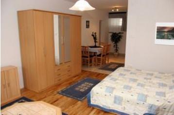 Ungaria Byt Harkány, Interiorul