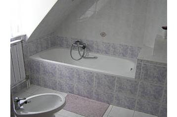 Ungarn Byt Balatonkenese, Eksteriør