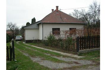 Ungaria Chata Becsvölgye, Exteriorul