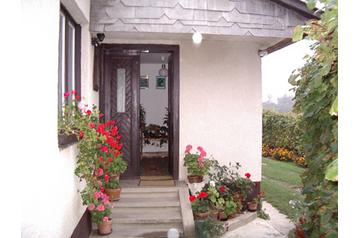 Ungari Chata Becsvölgye, Eksterjöör