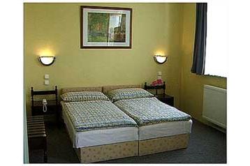 Ungari Hotel Budapest, Eksterjöör