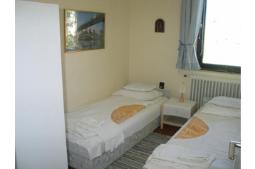 Унгария Byt Jásd, Екстериор