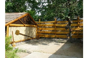 Hungrie Chata Füzér, Extérieur