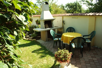 Slovensko Privát Poruba, Exteriér