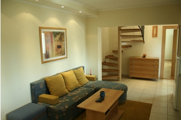 Slovensko Privát Poruba, Exteriér