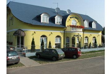 Ungheria Penzión Mezőkövesd, Esterno