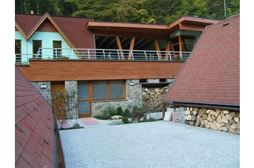 Slovacia Bungalov Zvolen, Exteriorul