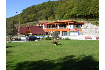 Slovensko Bungalov Zvolen, Exteriér