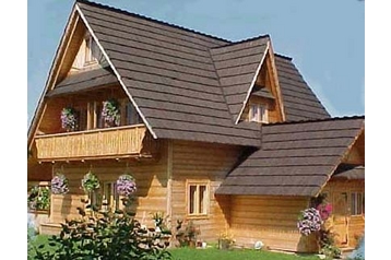 Poland Chata Gorlice, Exterior