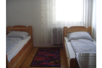 Ungārija Byt Nyíregyháza, Eksterjers