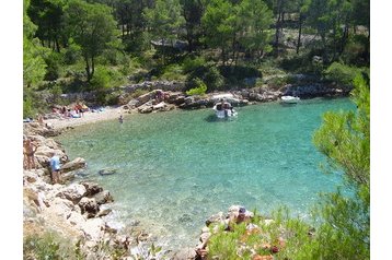 Hrvaška Byt Milna, Eksterier