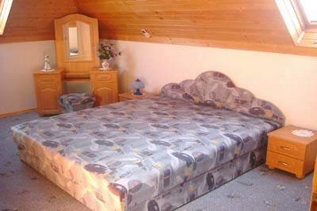Ungari Privát Tapolca, Eksterjöör