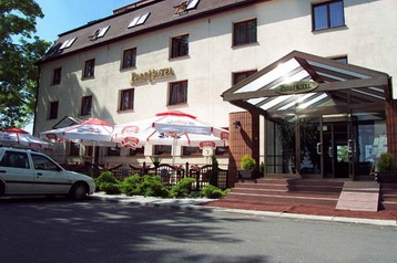 Poola Hotel Modlnica, Eksterjöör