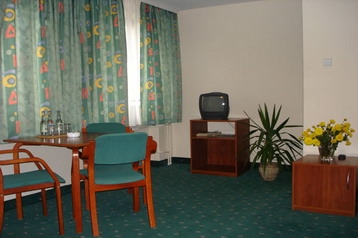 Polsko Hotel Modlnica, Exteriér