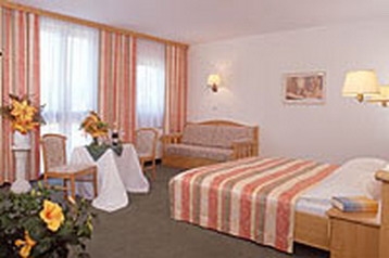 Austria Hotel Purkersdorf, Exteriorul