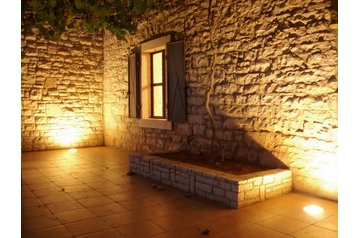 Horvaatia Byt Barban, Eksterjöör