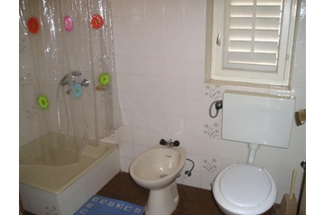 Kroatia Privát Novalja, Eksteriør