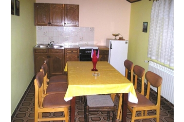 Kroatia Privát Novalja, Eksteriør