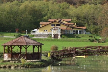Chorvatsko Hotel Virovitica, Exteriér