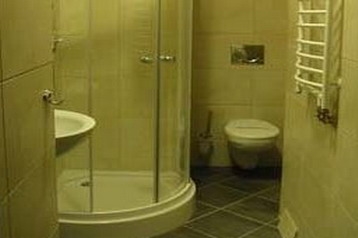 Готель Bochnia 4