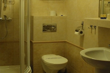 Готель Bochnia 4