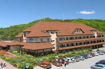 Polska Hotel Podlesice, Zewnątrz